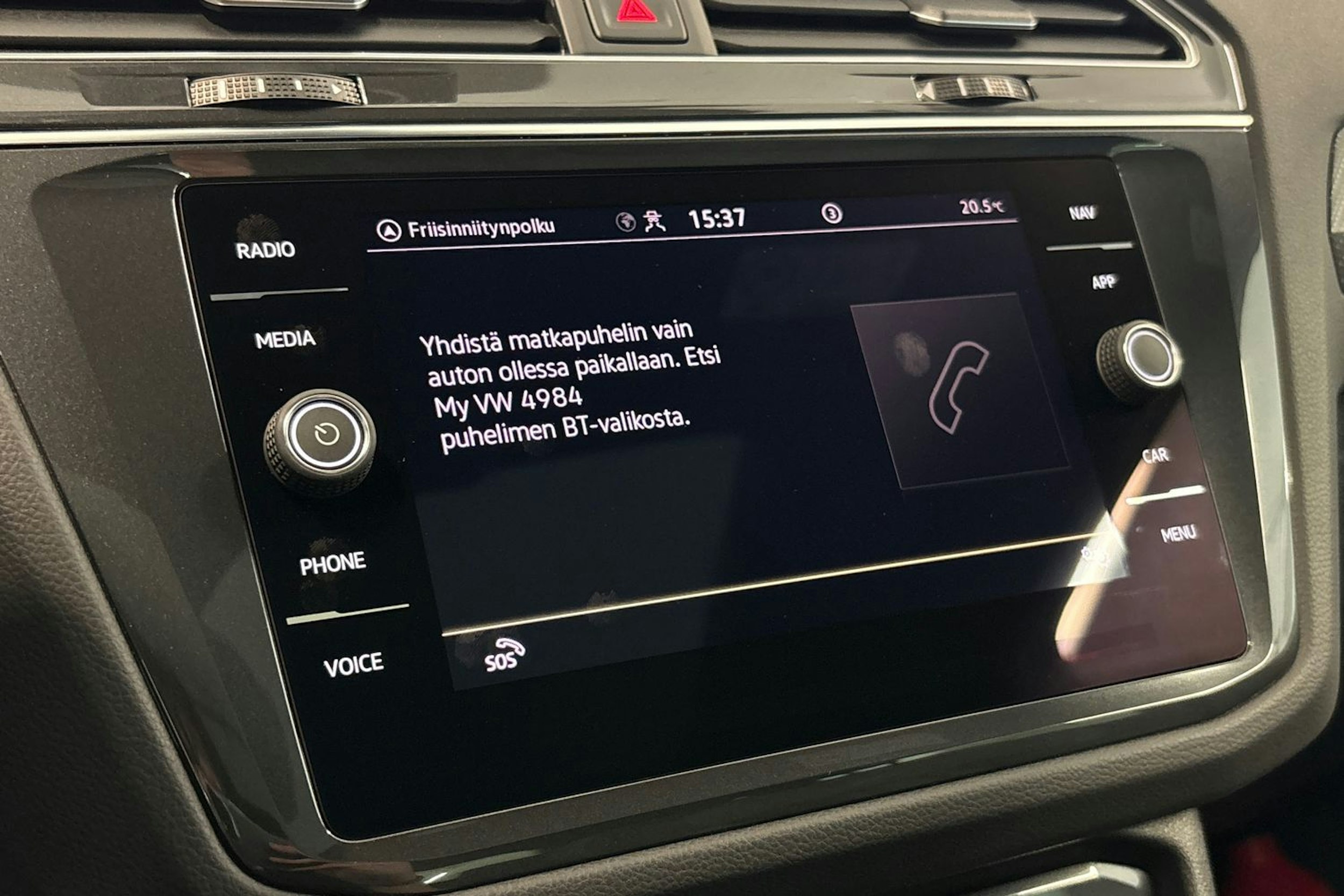 harmaa Volkswagen Tiguan 2021 kuva 16.