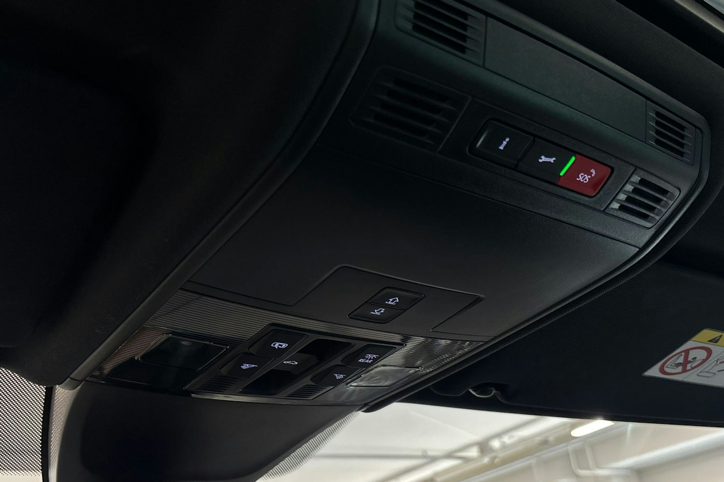 harmaa Volkswagen Tiguan 2021 kuva 27.