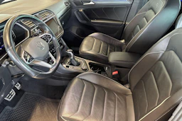 Musta Volkswagen Tiguan 2022 kuva 8.