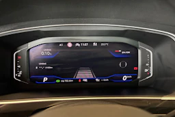 Musta Volkswagen Tiguan 2022 kuva 16.