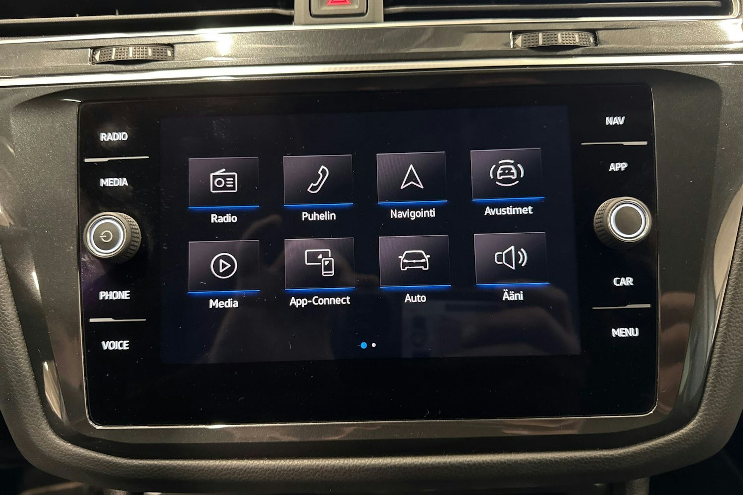 valkoinen Volkswagen Tiguan 2021 kuva 15.