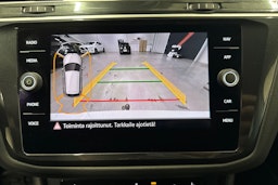 valkoinen Volkswagen Tiguan 2021 kuva 18.
