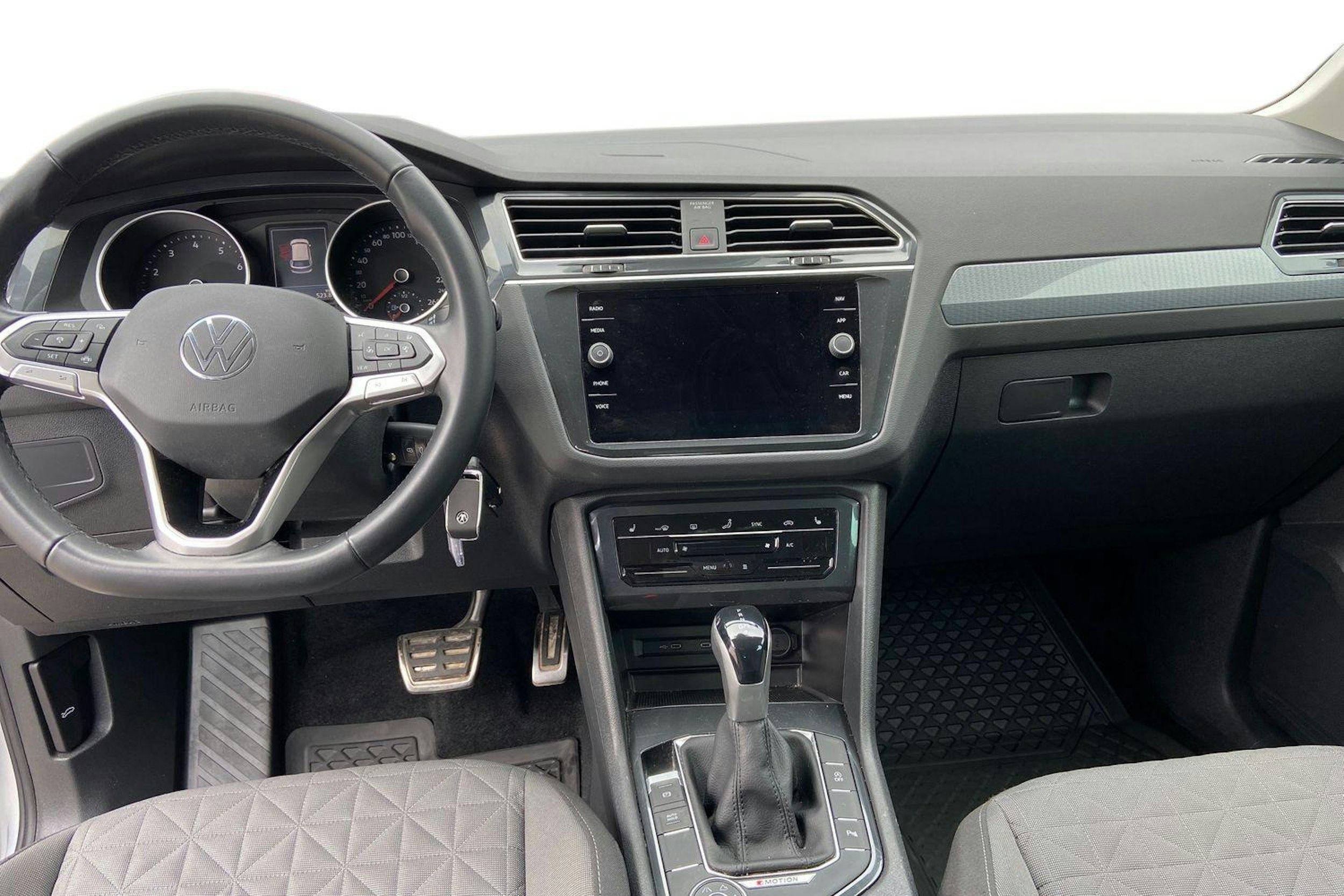 hopea Volkswagen Tiguan 2021 kuva 9.