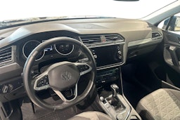 sininen Volkswagen Tiguan 2022 kuva 9.