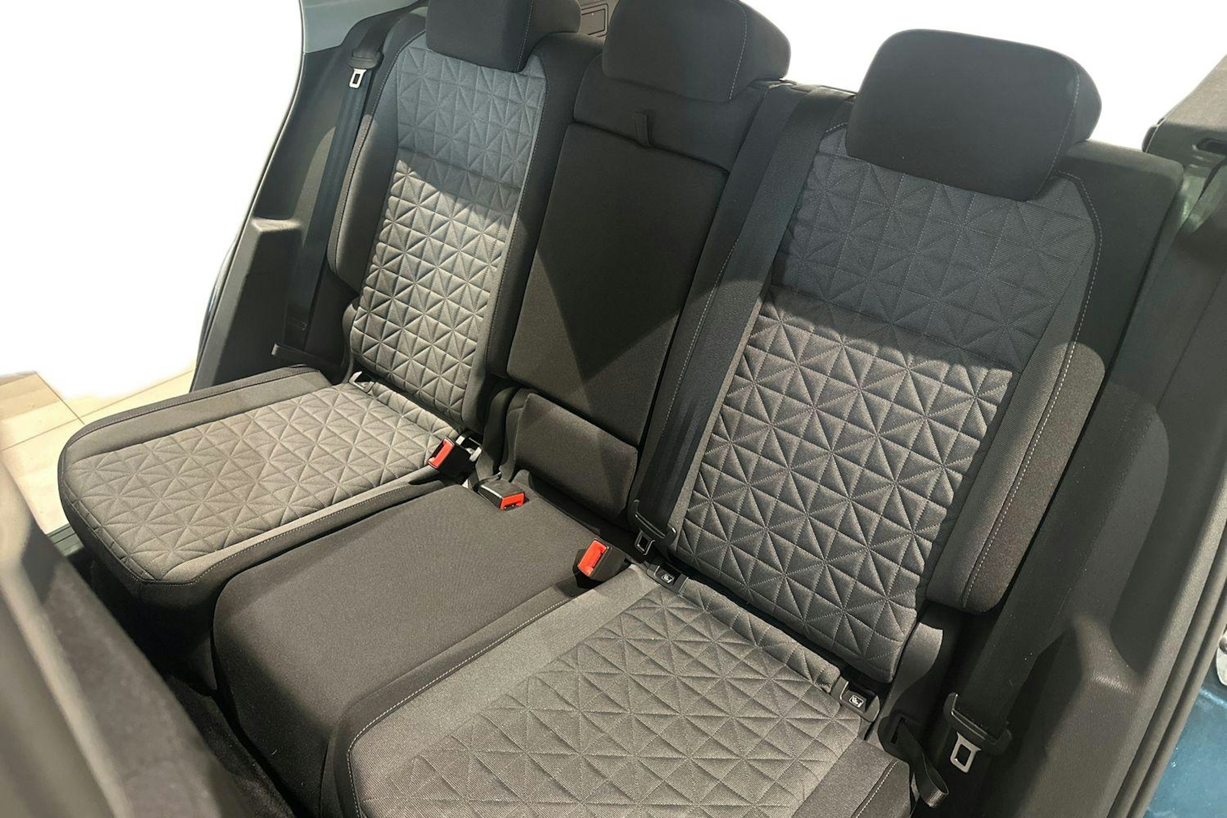 sininen Volkswagen Tiguan 2022 kuva 10.