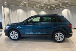 sininen Volkswagen Tiguan 2022 kuva 23.