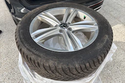 Harmaa Volkswagen Tiguan 2021 kuva 11.