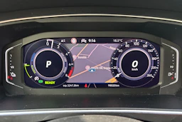 Harmaa Volkswagen Tiguan 2021 kuva 21.
