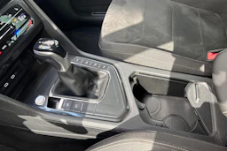 Harmaa Volkswagen Tiguan 2021 kuva 25.
