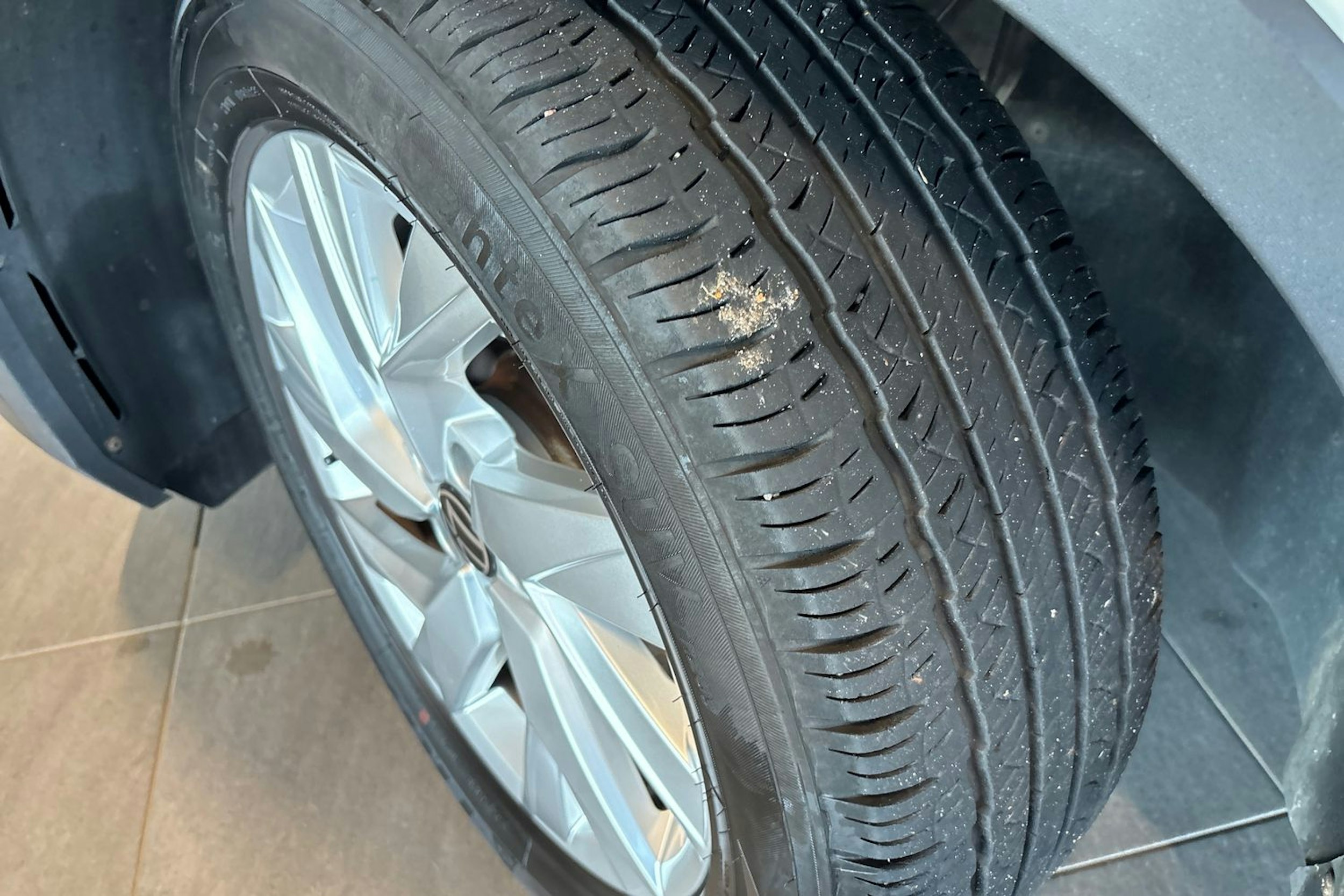 valkoinen Volkswagen Tiguan 2021 kuva 13.