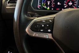 valkoinen Volkswagen Tiguan 2021 kuva 19.