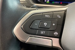 sininen Volkswagen Tiguan 2021 kuva 18.