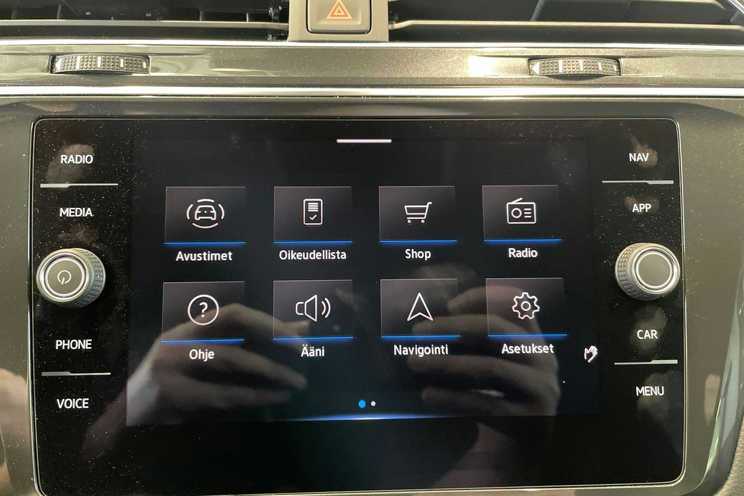 sininen Volkswagen Tiguan 2021 kuva 23.