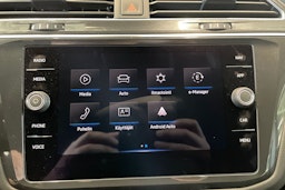 sininen Volkswagen Tiguan 2021 kuva 24.