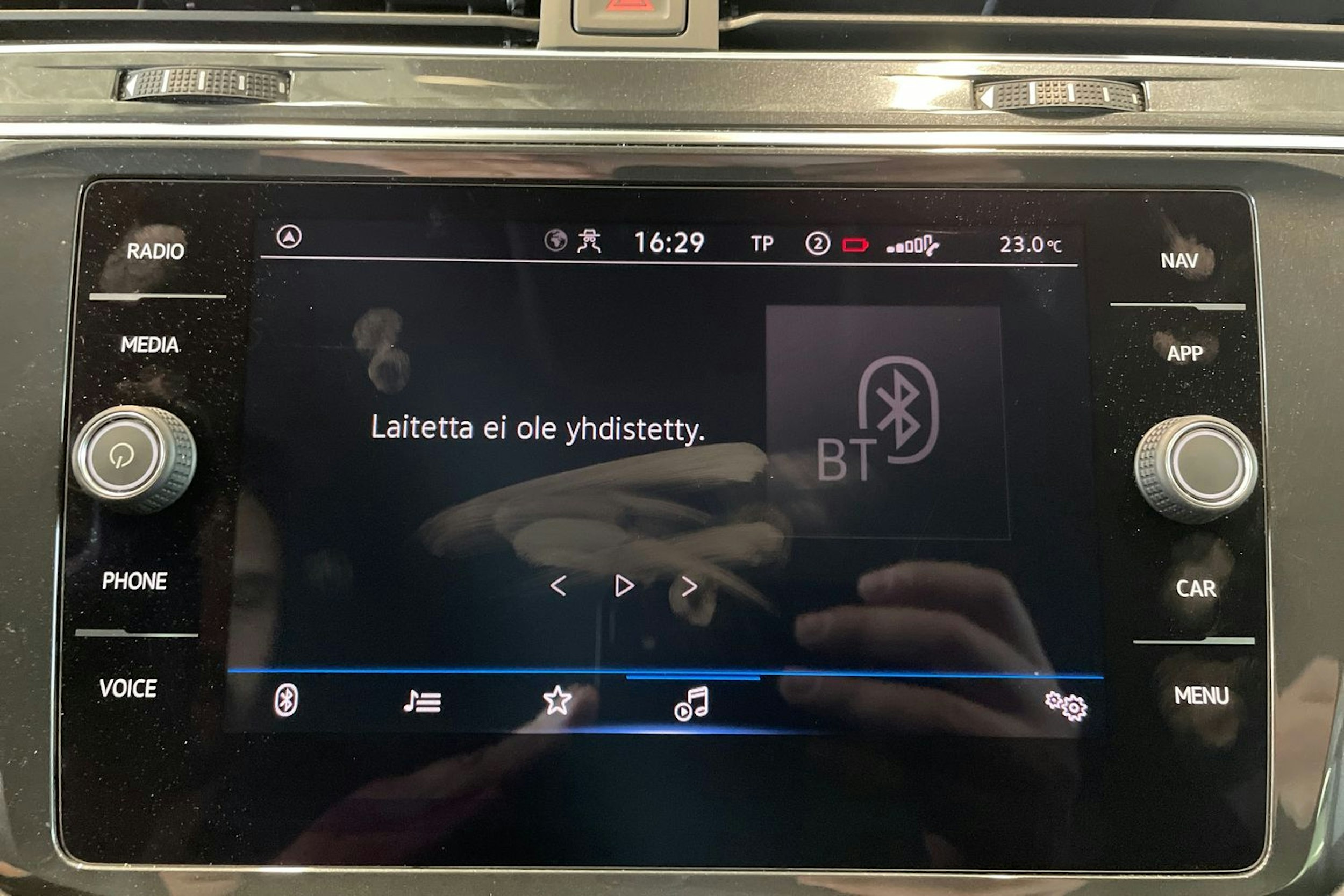 sininen Volkswagen Tiguan 2021 kuva 27.