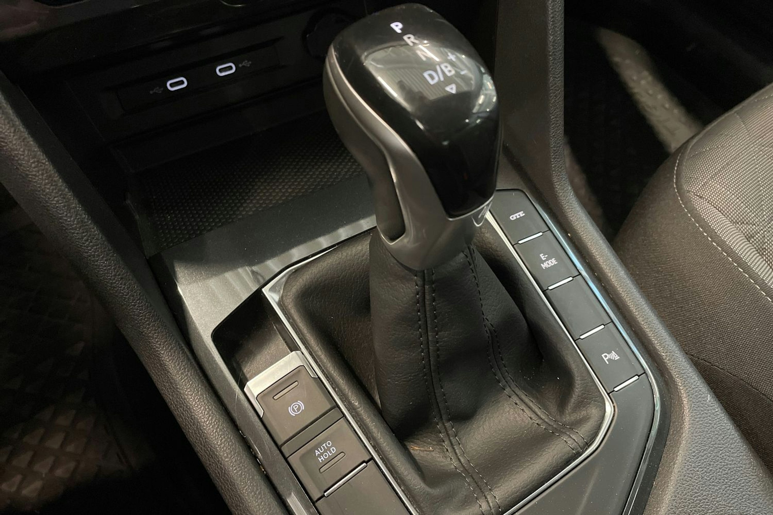 sininen Volkswagen Tiguan 2021 kuva 33.