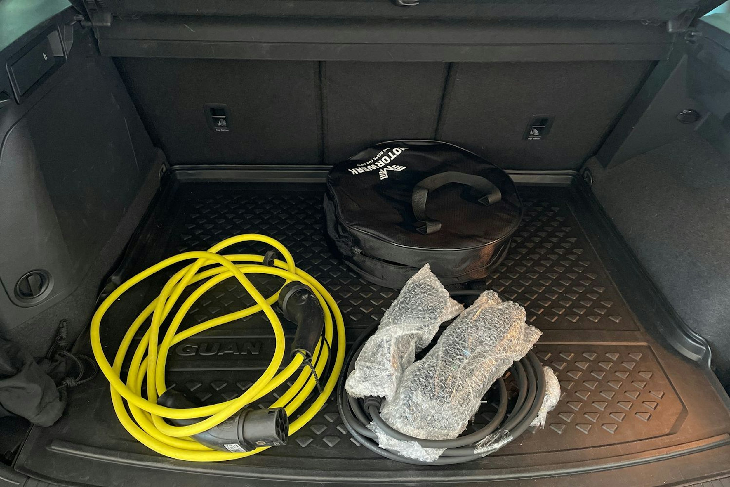 sininen Volkswagen Tiguan 2021 kuva 38.