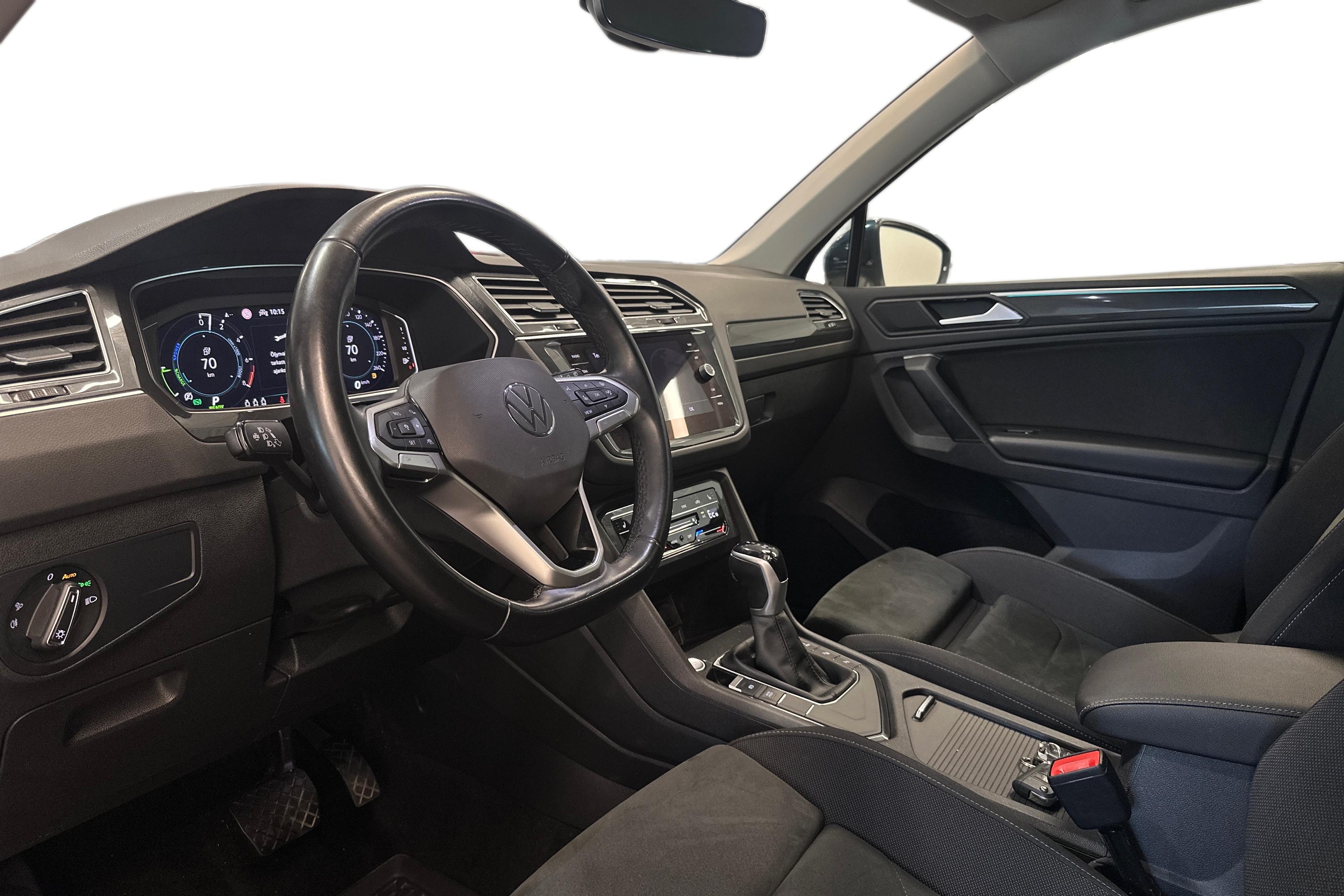 Volkswagen Tiguan 2021, photo 6/21