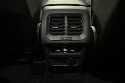 Sininen Volkswagen Tiguan 2021 kuva 17.