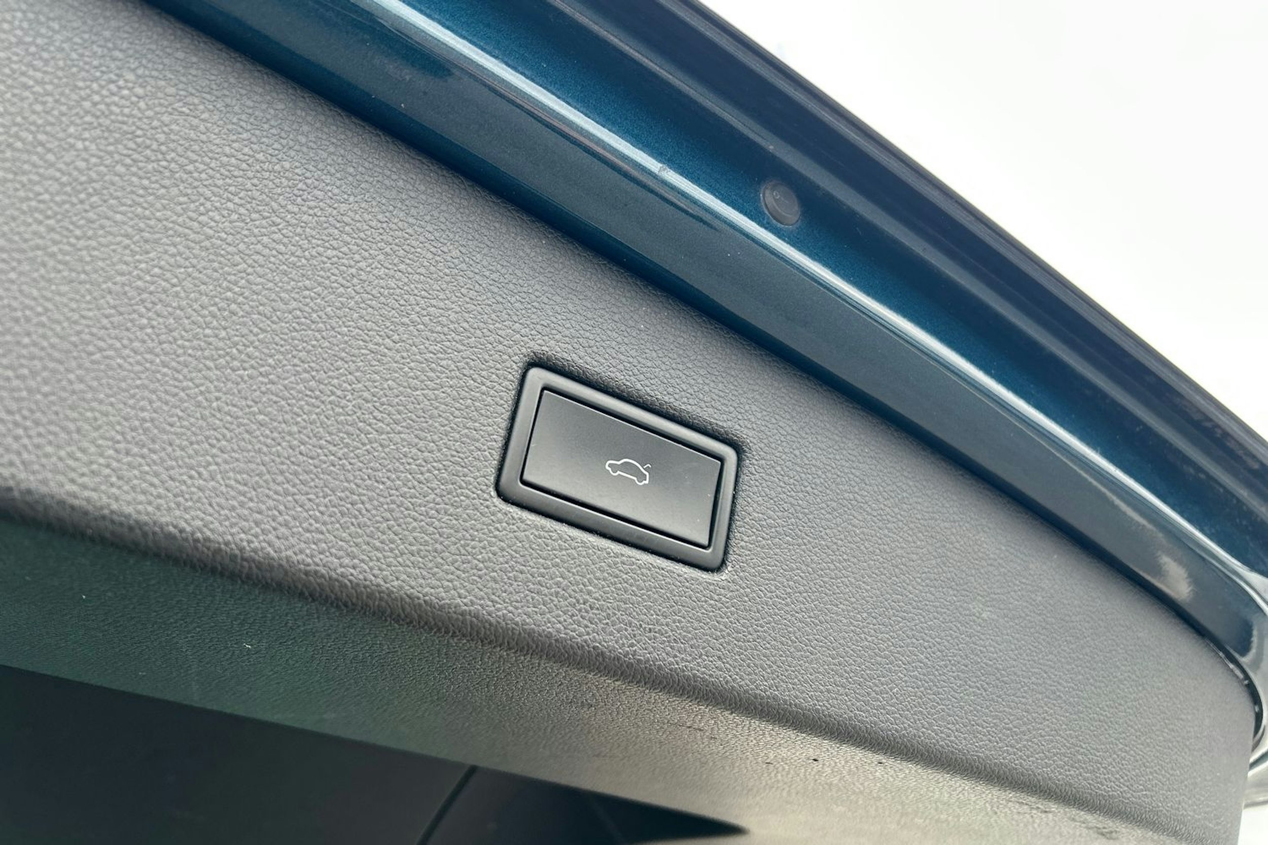 Sininen Volkswagen Tiguan 2021 kuva 26.