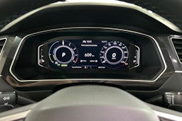 Sininen Volkswagen Tiguan 2021 kuva 20.