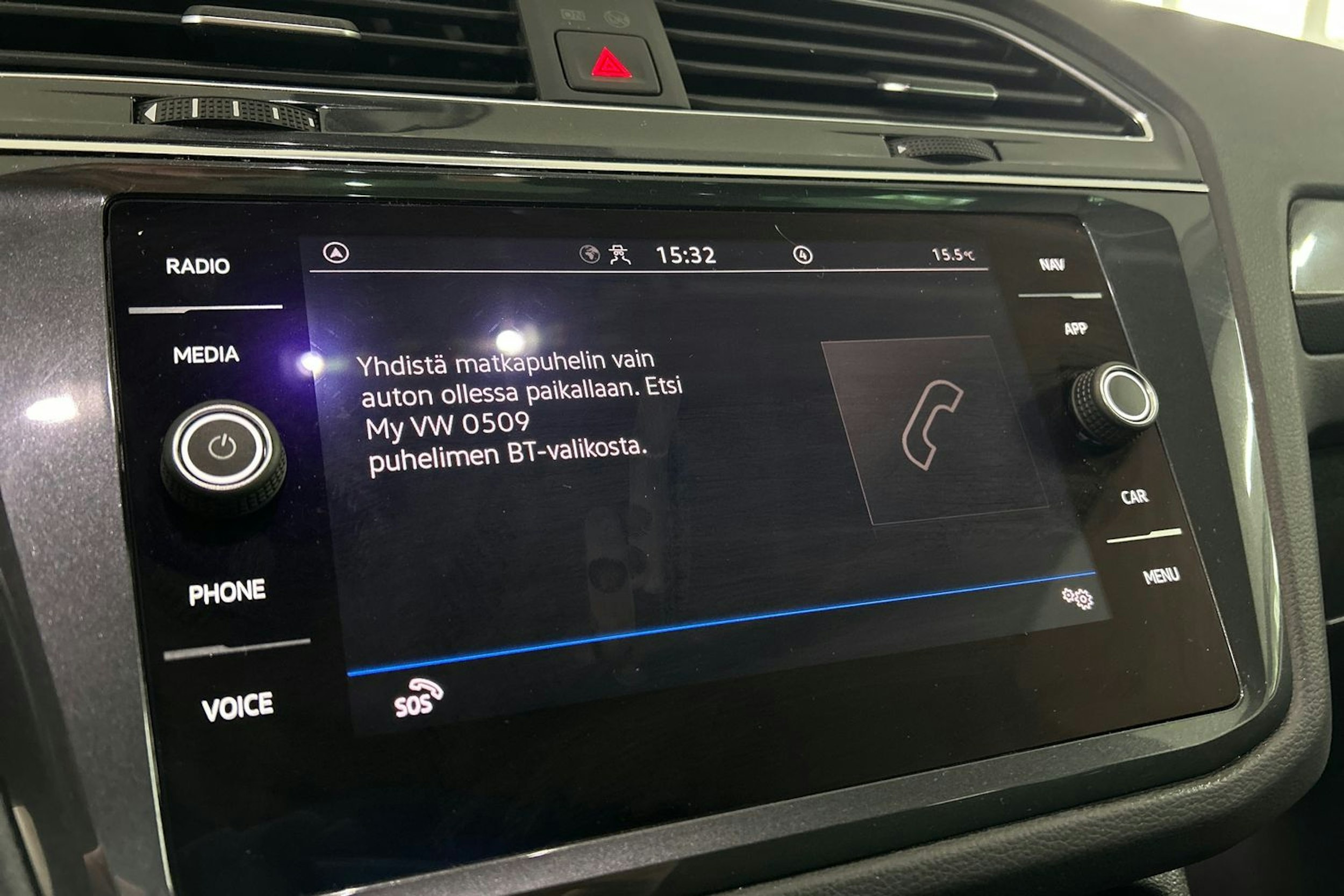 Sininen Volkswagen Tiguan 2021 kuva 22.