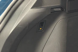 sininen Volkswagen Tiguan 2021 kuva 13.