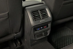 sininen Volkswagen Tiguan 2021 kuva 17.
