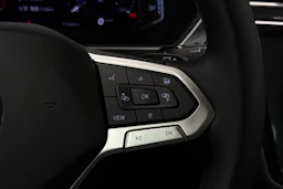 sininen Volkswagen Tiguan 2021 kuva 20.