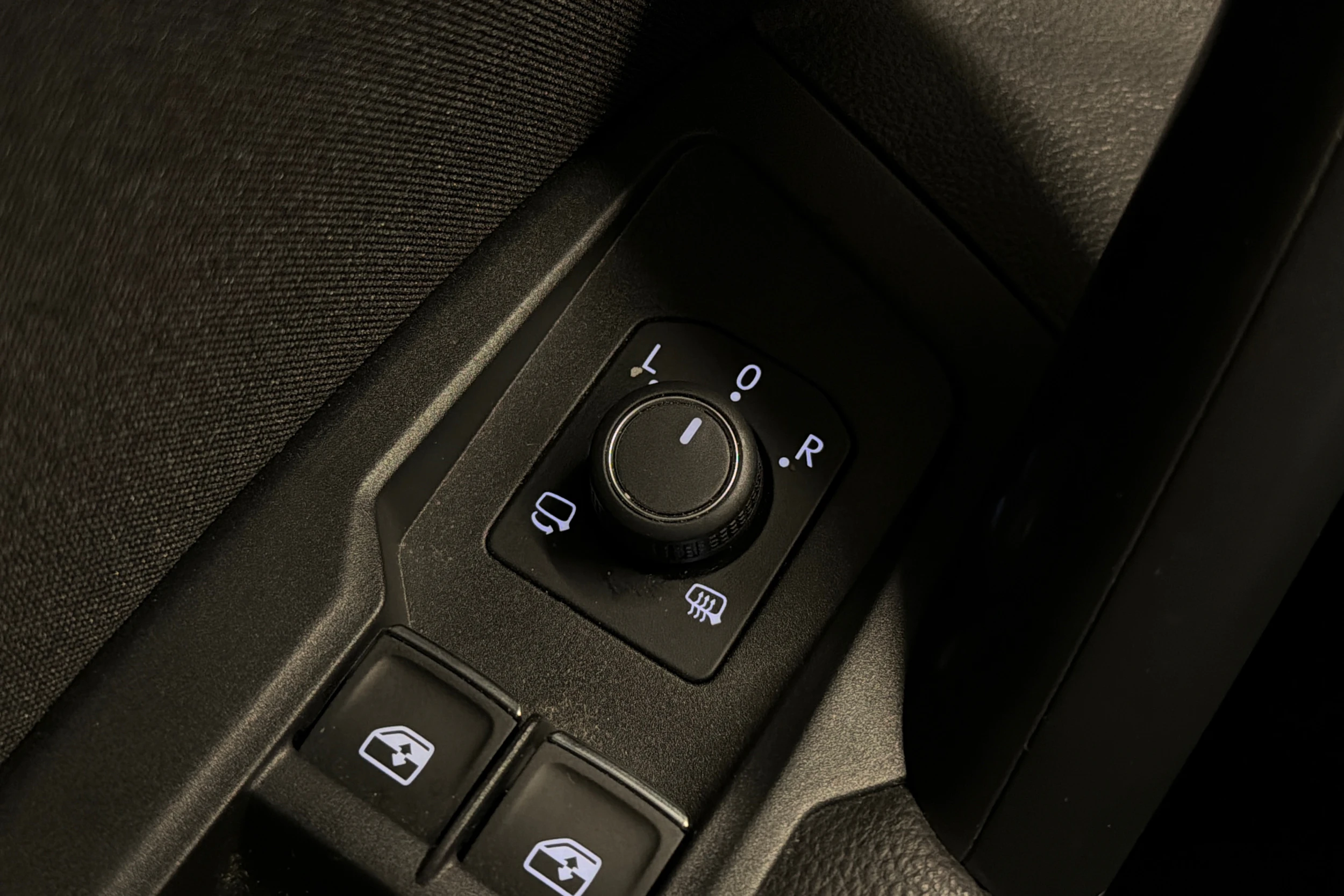sininen Volkswagen Tiguan 2021 kuva 23.