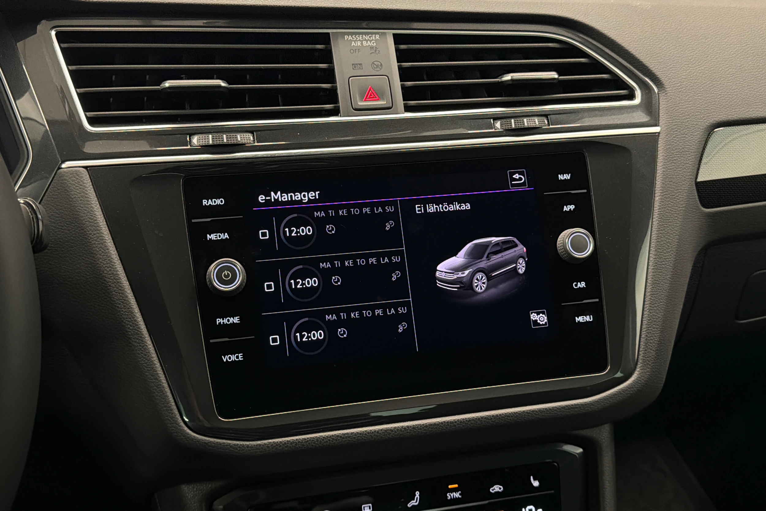 sininen Volkswagen Tiguan 2021 kuva 31.