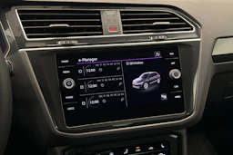 sininen Volkswagen Tiguan 2021 kuva 31.