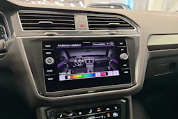 sininen Volkswagen Tiguan 2021 kuva 34.