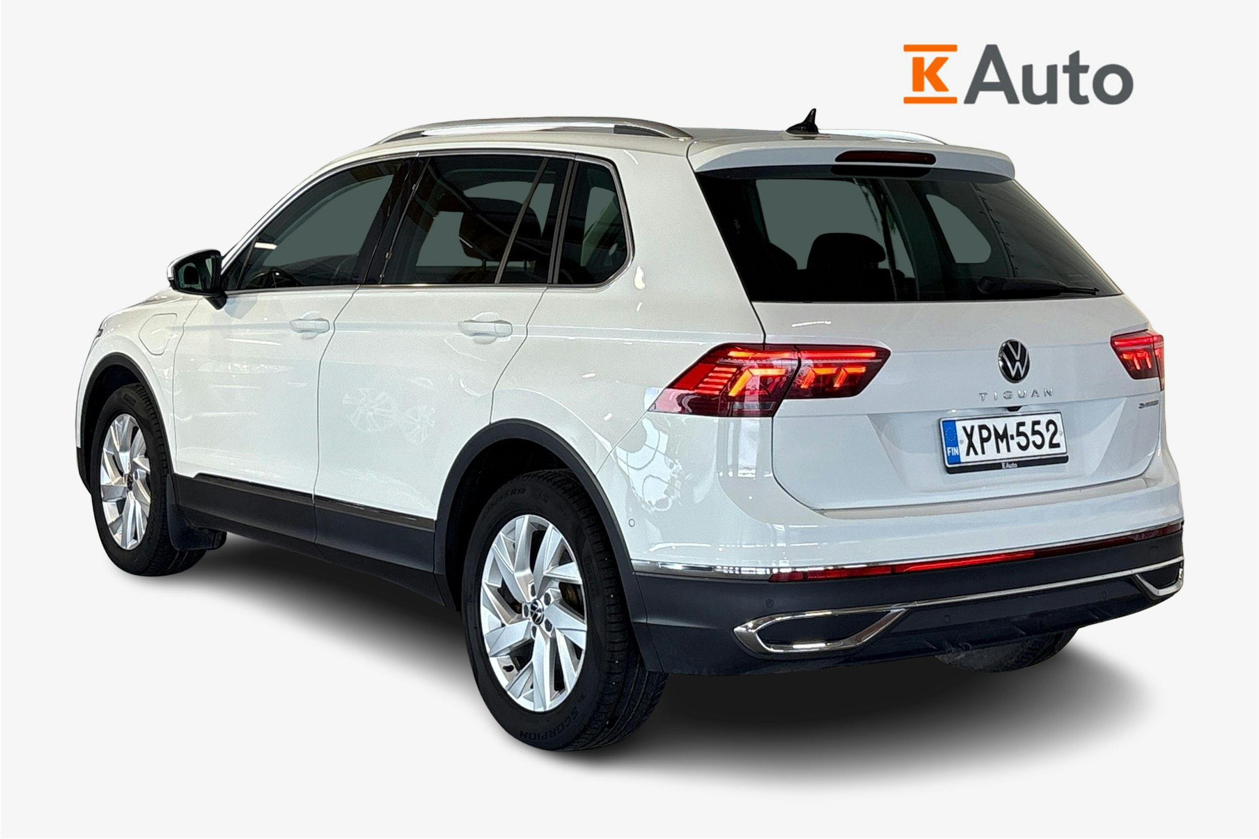 valkoinen Volkswagen Tiguan 2021 kuva 2.