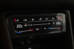 valkoinen Volkswagen Tiguan 2021 kuva 20.