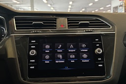 valkoinen Volkswagen Tiguan 2021 kuva 21.