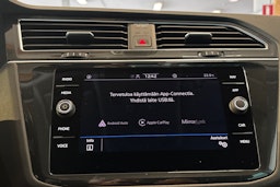 valkoinen Volkswagen Tiguan 2021 kuva 22.