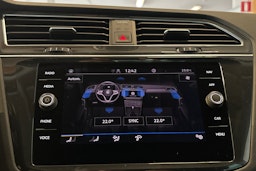 valkoinen Volkswagen Tiguan 2021 kuva 24.