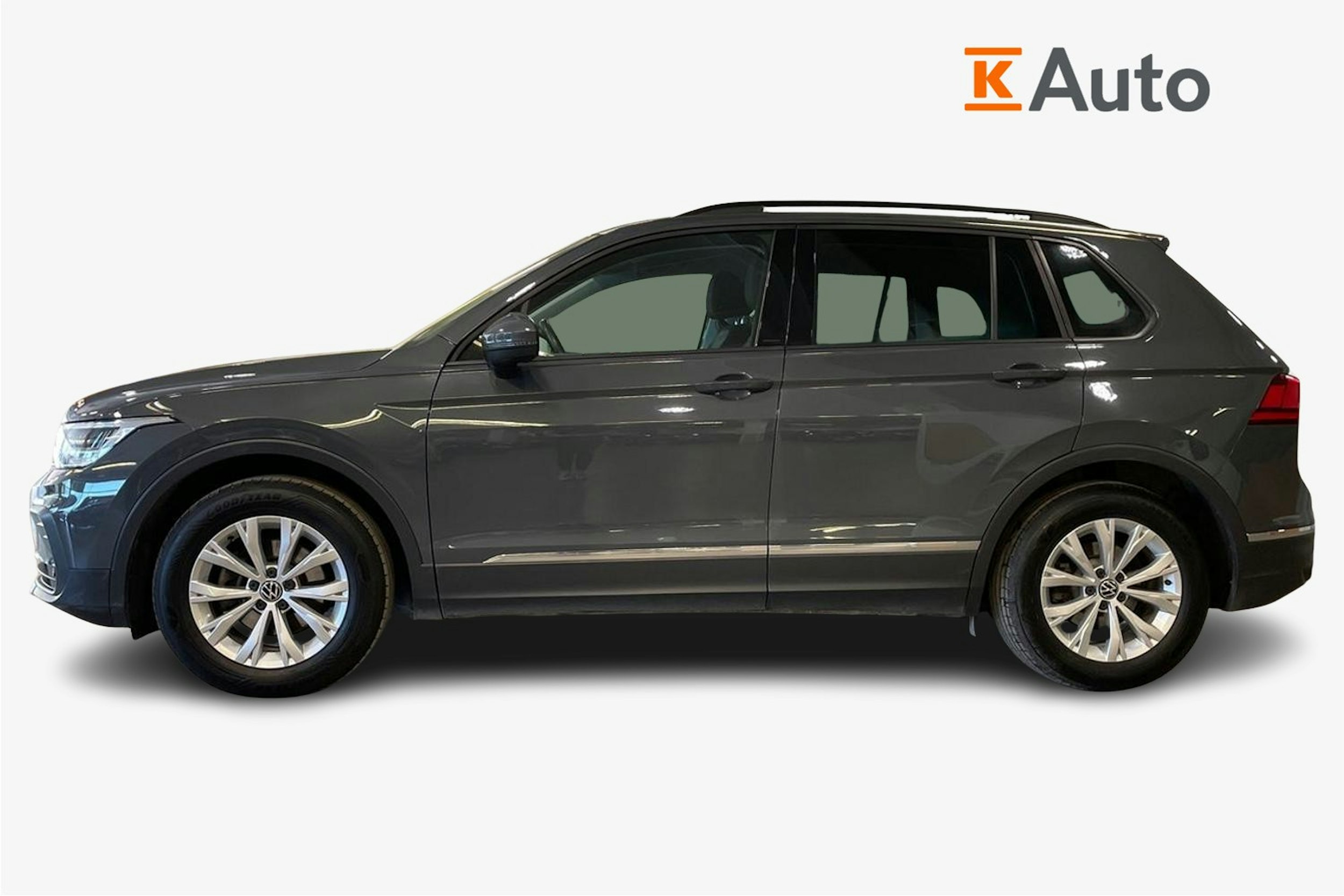 harmaa Volkswagen Tiguan 2021 kuva 6.