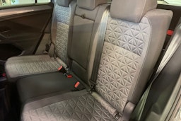 harmaa Volkswagen Tiguan 2021 kuva 14.
