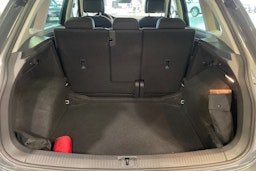 harmaa Volkswagen Tiguan 2021 kuva 22.