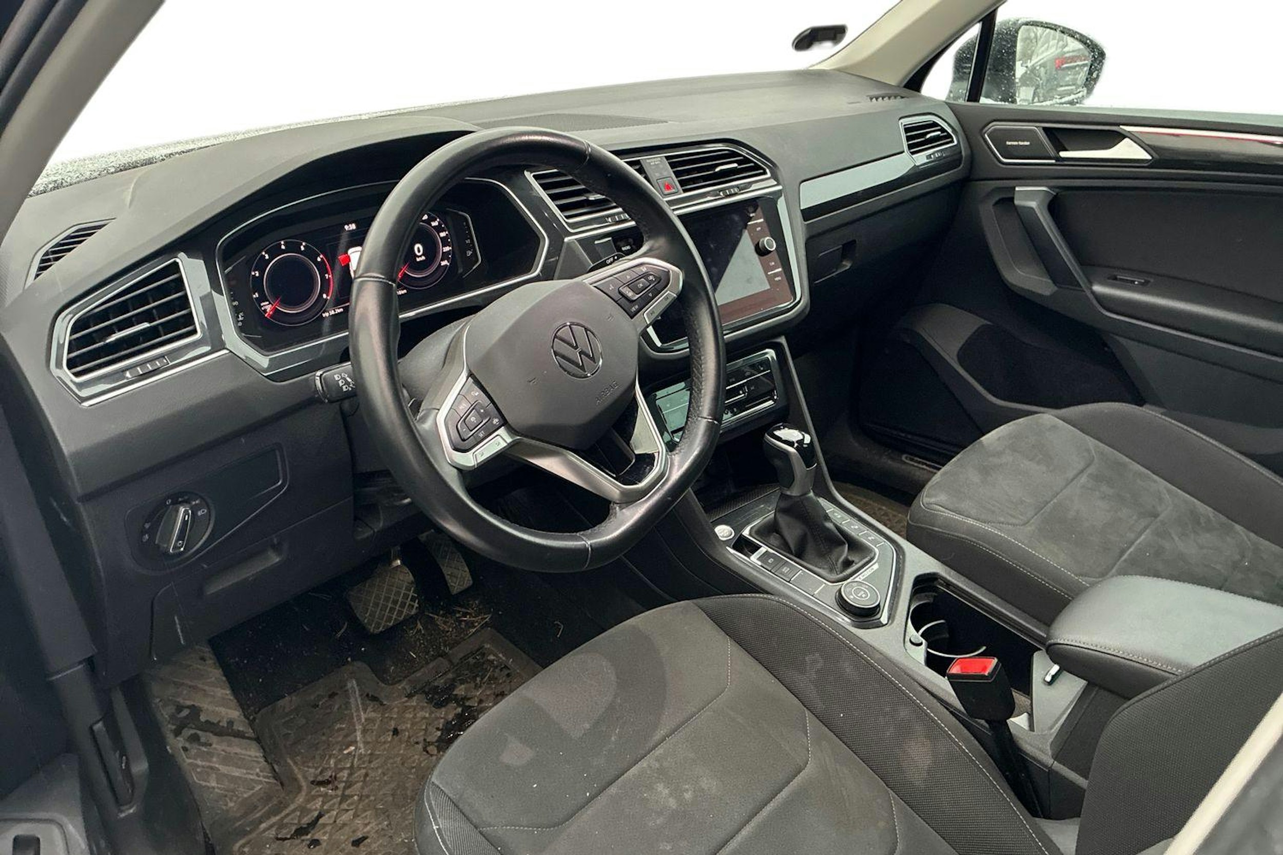 musta Volkswagen Tiguan 2021 kuva 3.