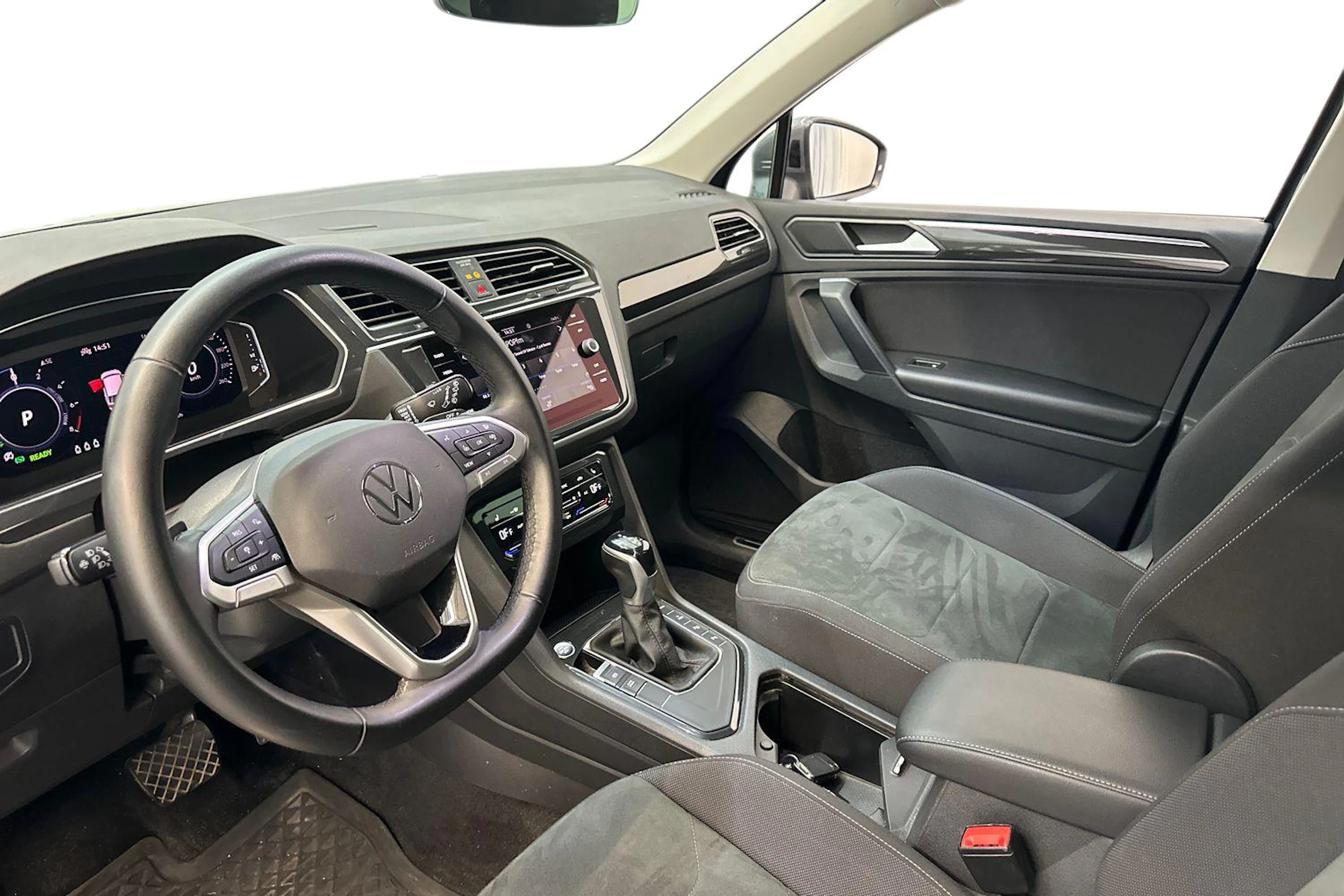 harmaa Volkswagen Tiguan 2021 kuva 3.