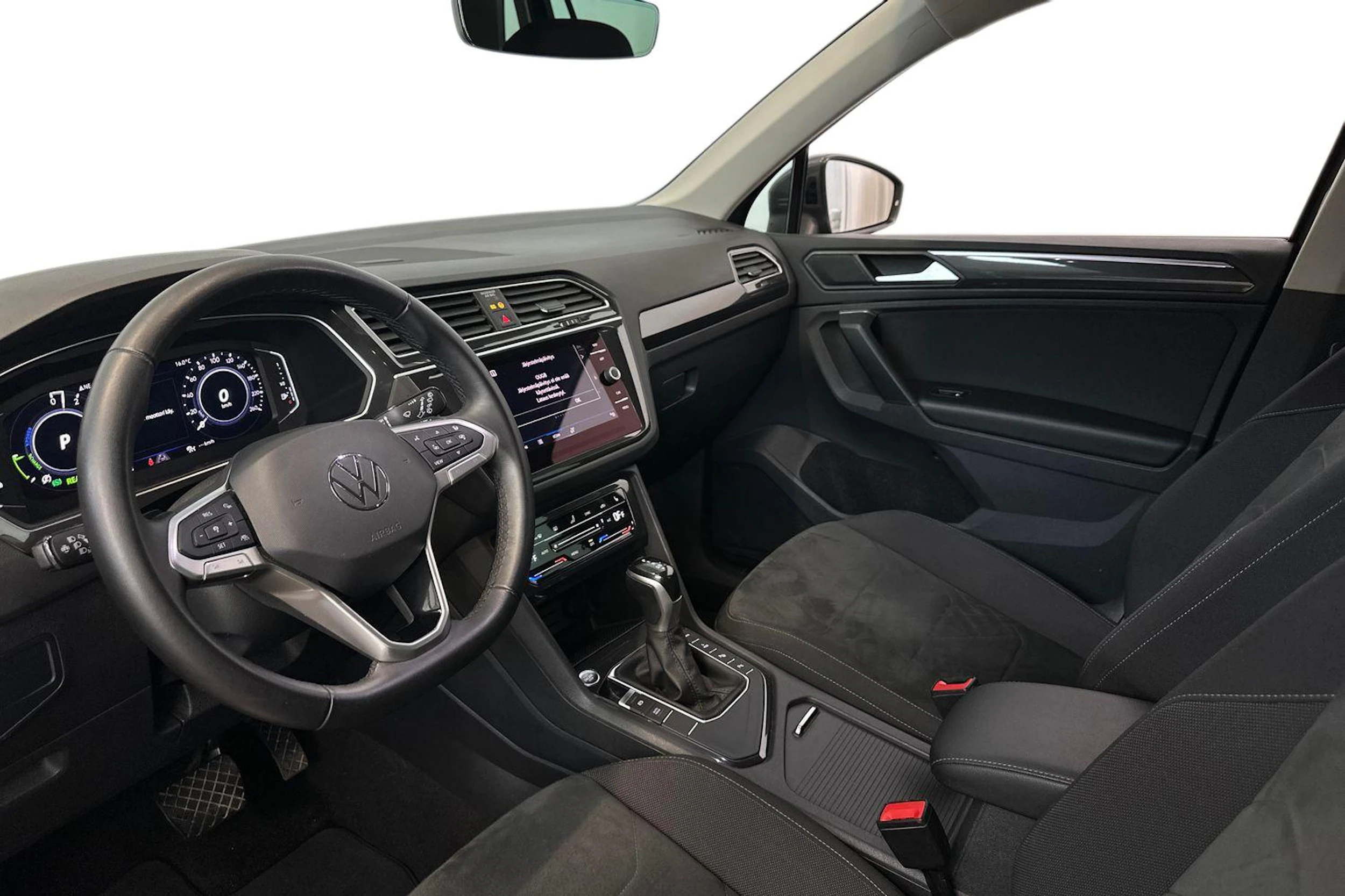 harmaa Volkswagen Tiguan 2021 kuva 6.