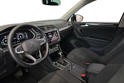 harmaa Volkswagen Tiguan 2021 kuva 6.