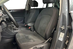harmaa Volkswagen Tiguan 2021 kuva 7.