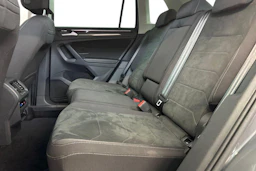 harmaa Volkswagen Tiguan 2021 kuva 8.