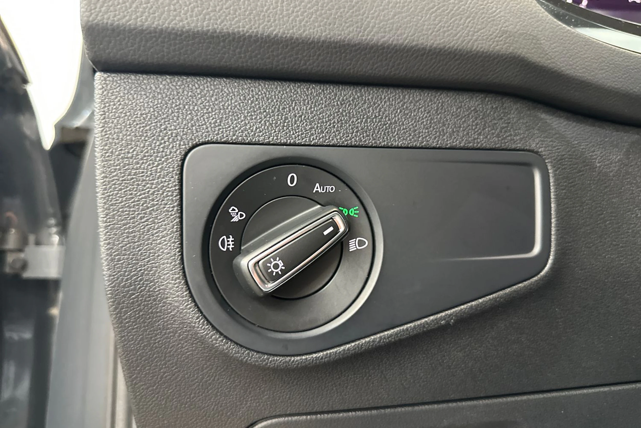 harmaa Volkswagen Tiguan 2021 kuva 17.