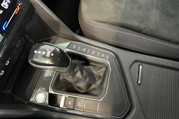 harmaa Volkswagen Tiguan 2021 kuva 21.