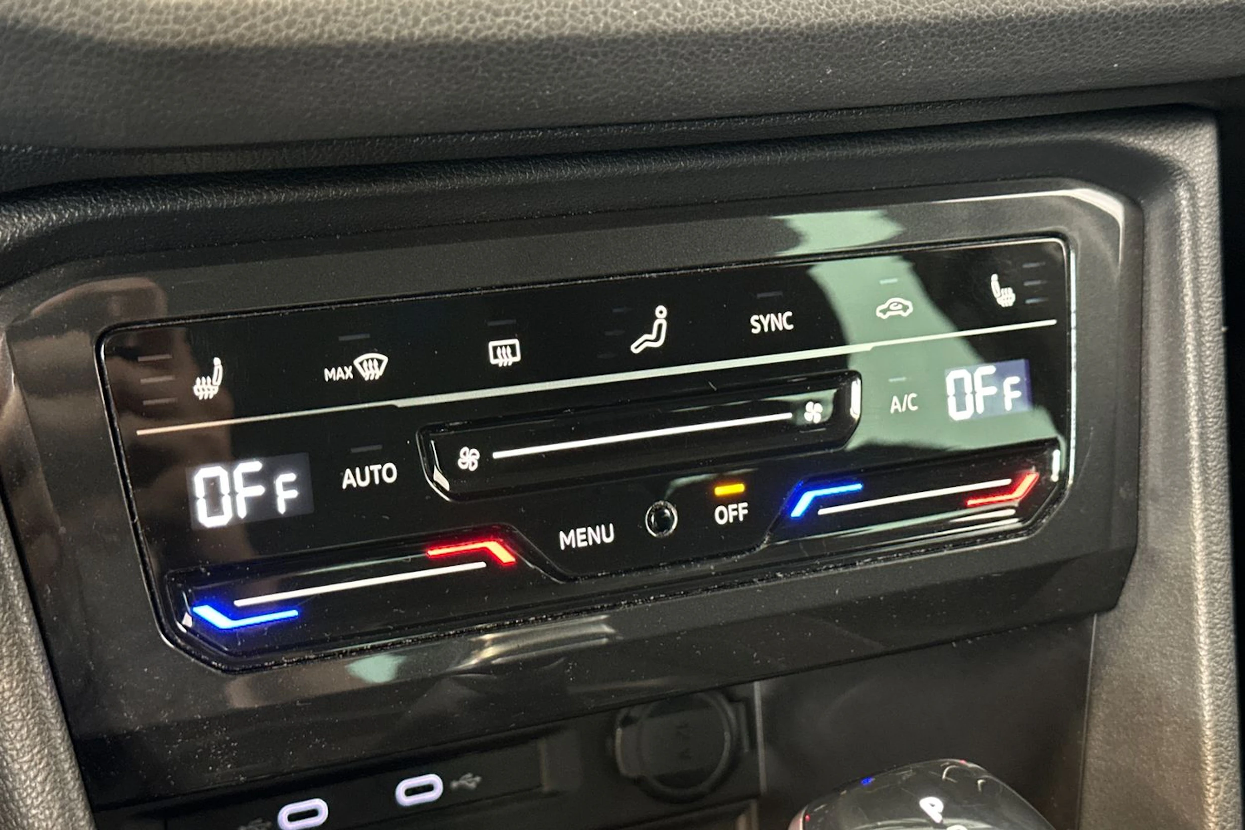 harmaa Volkswagen Tiguan 2021 kuva 22.